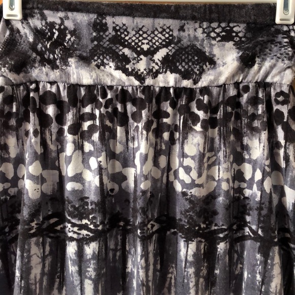 Maxi skirt - Picture 2 of 3